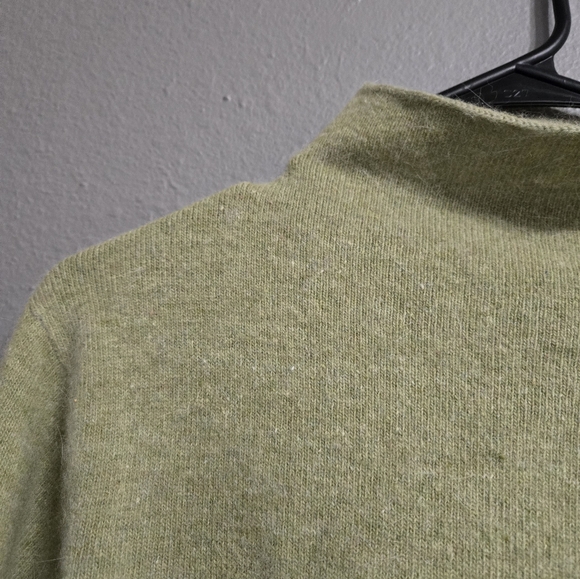 Vintage American Eagle Outfitters Green Fuzzy Cropped Mocked Neck Sweater Size L - Picture 2 of 12